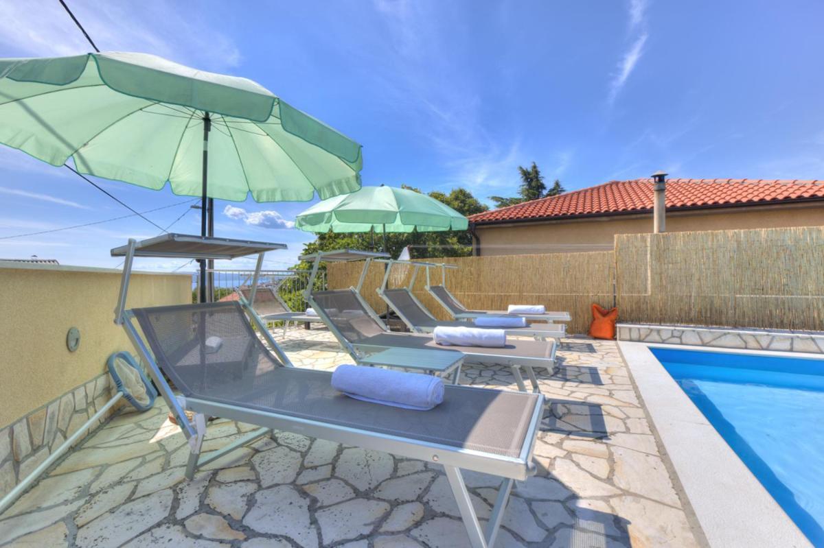 Villa Dalmare Novi Vinodolski Exterior foto